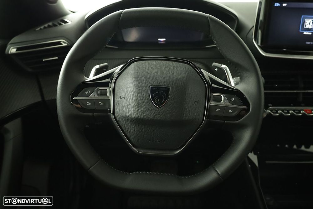 Peugeot 2008 1.2 PureTech Allure EAT8 - 15