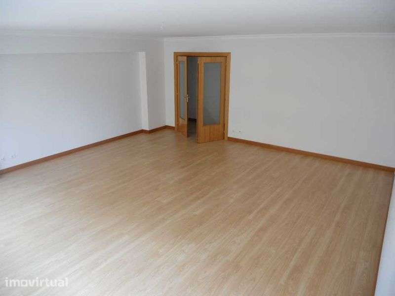 Apartamentos sem mobília T3 - Grande imagem: 2/11