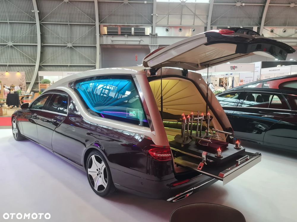 Mercedes-Benz Klasa E 220 d mHEV Exclusive 9G-Tronic - 4