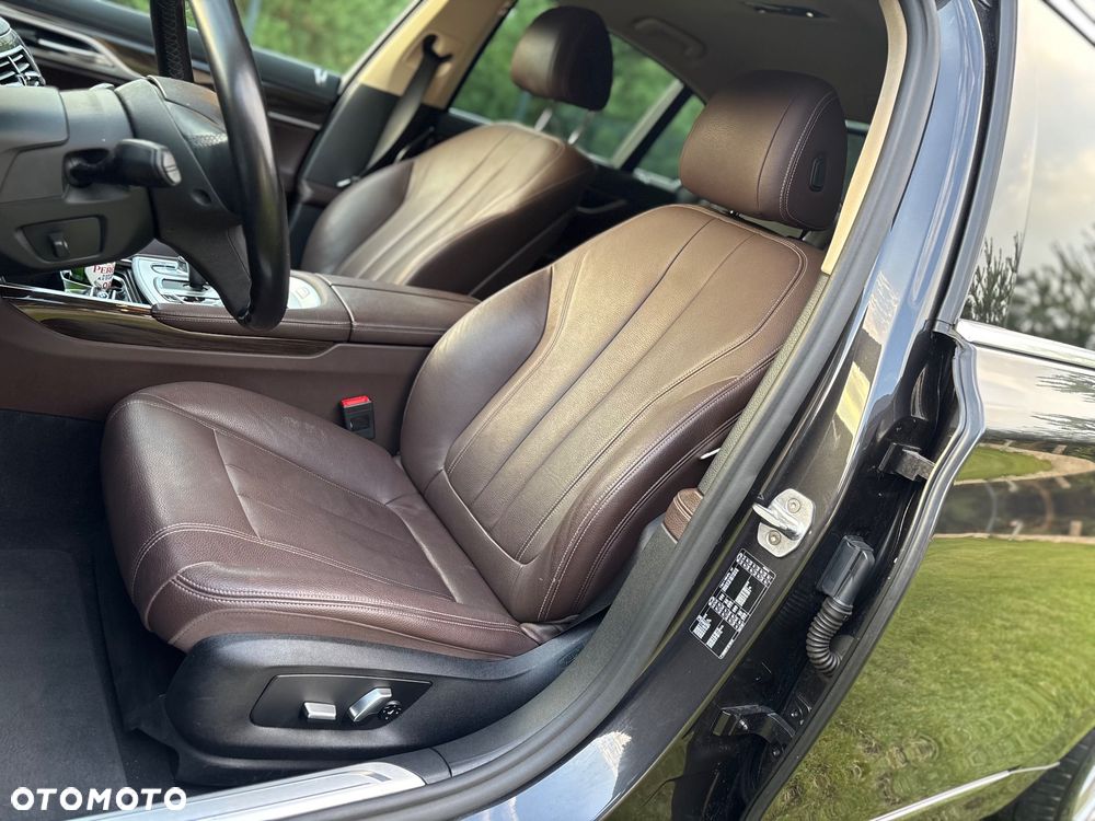 BMW Seria 7 - 17