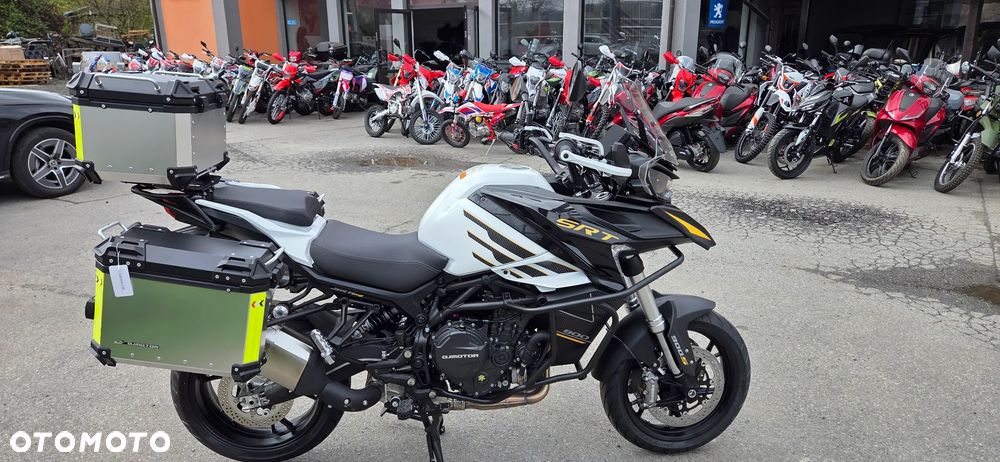 QJMOTOR 900 S - 6