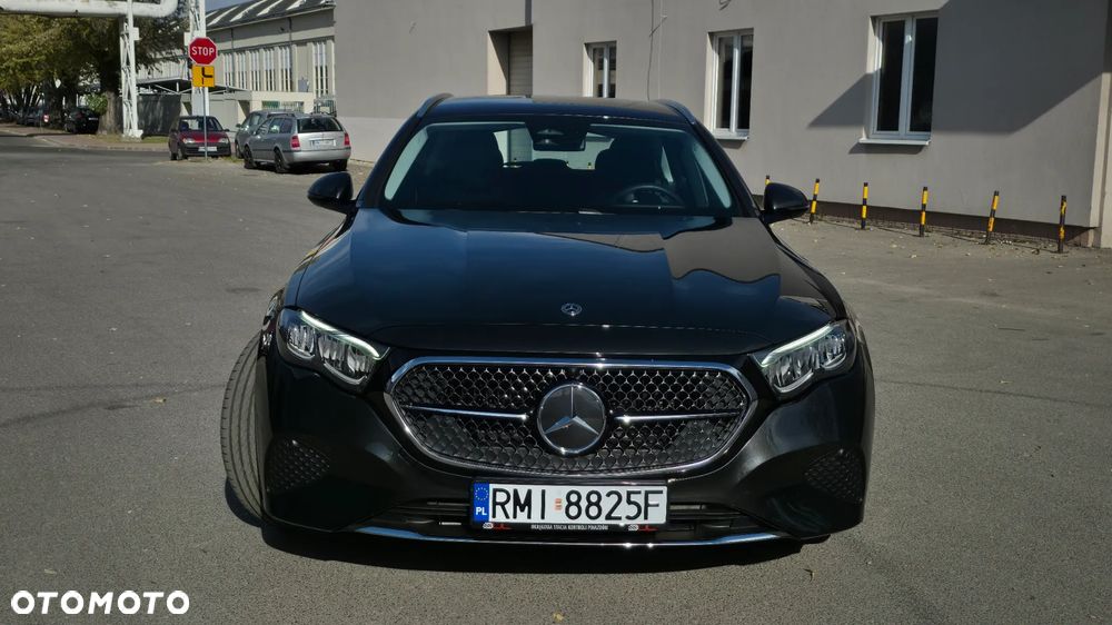 Mercedes-Benz E-Class 2025 photo 4
