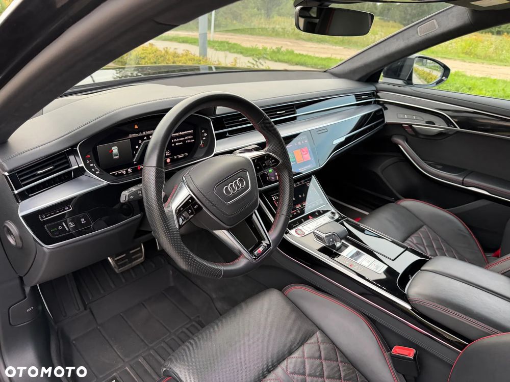 Audi S8 - 16