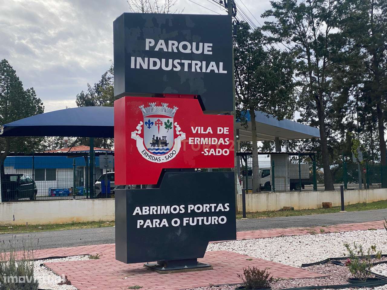 Armazém 1545m2 Ermidas do Sado - Grande imagem: 2/29
