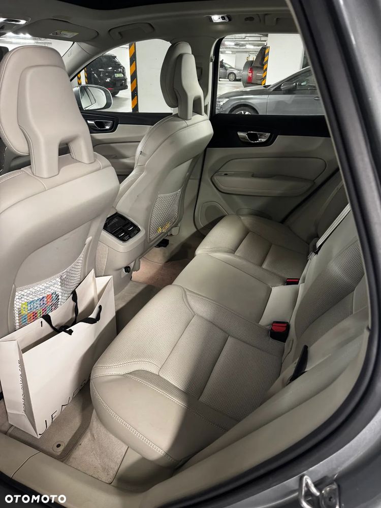 Volvo XC 60 T5 AWD Inscription - 3
