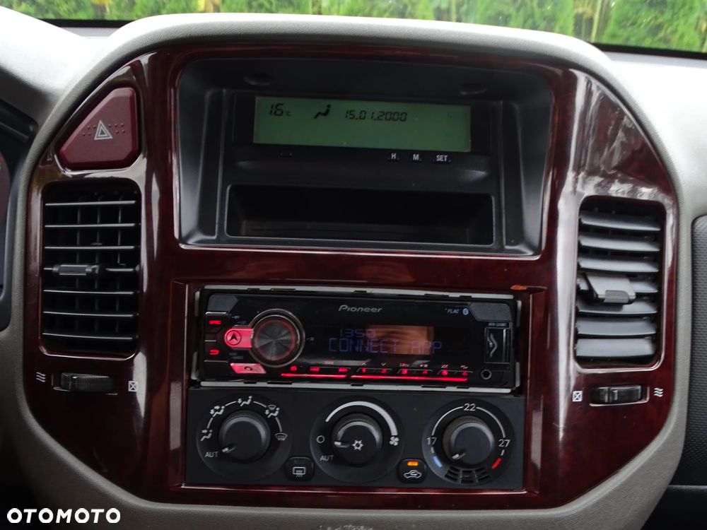 Mitsubishi Pajero 3.2 DID 7os - 14