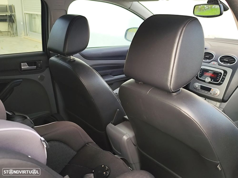 Ford Focus SW 1.6 TDCi Titanium - 9
