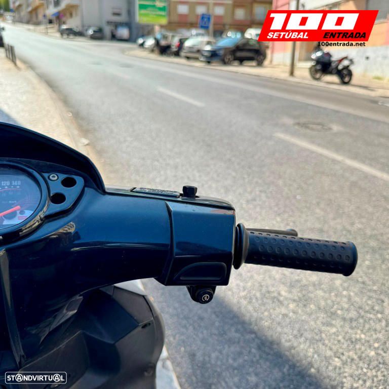 Aprilia SR 125 - 13
