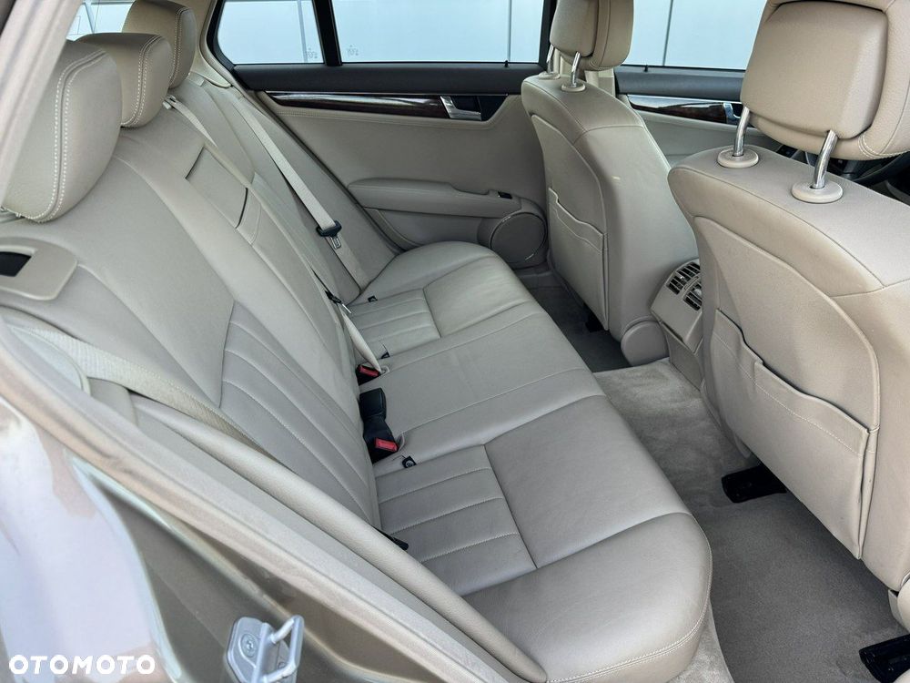 Mercedes-Benz Klasa C - 21