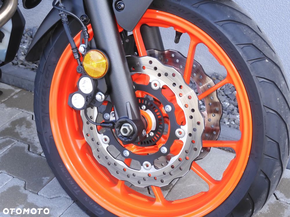 Yamaha MT - 6