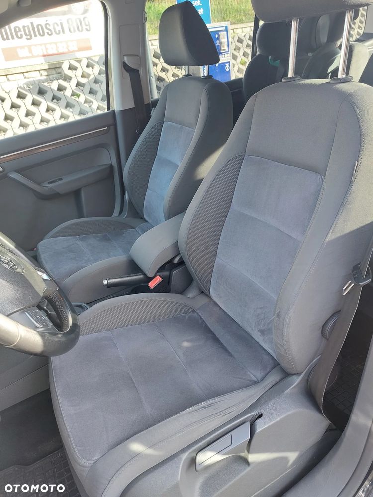 Volkswagen Touran - 17