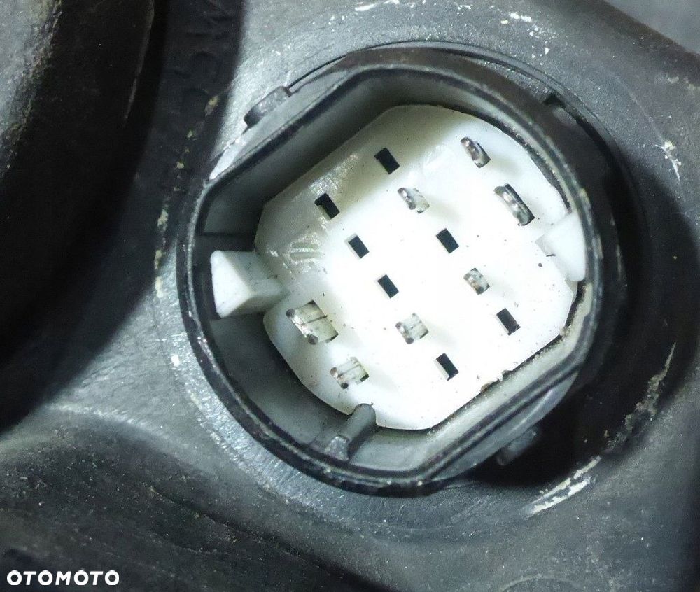 Fiat Grande Punto III Reflektor Lewy 89101387 - 8