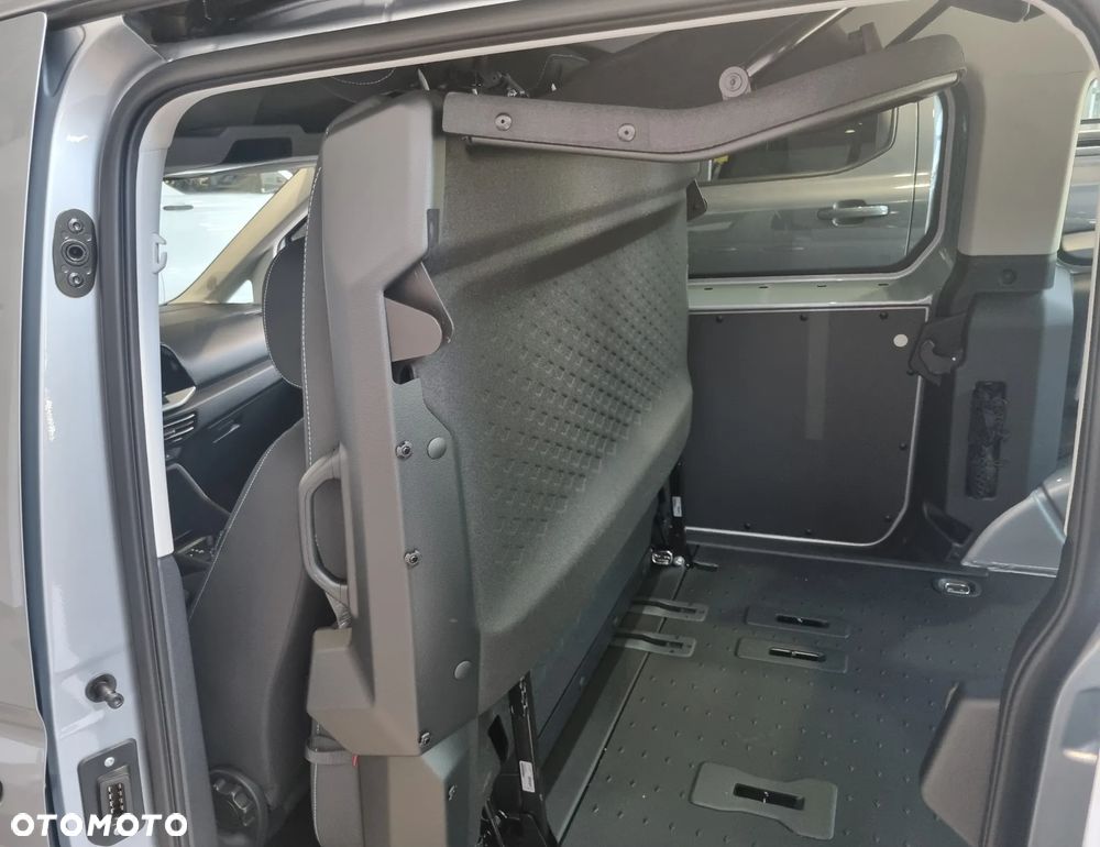 Ford Transit Connect - 13