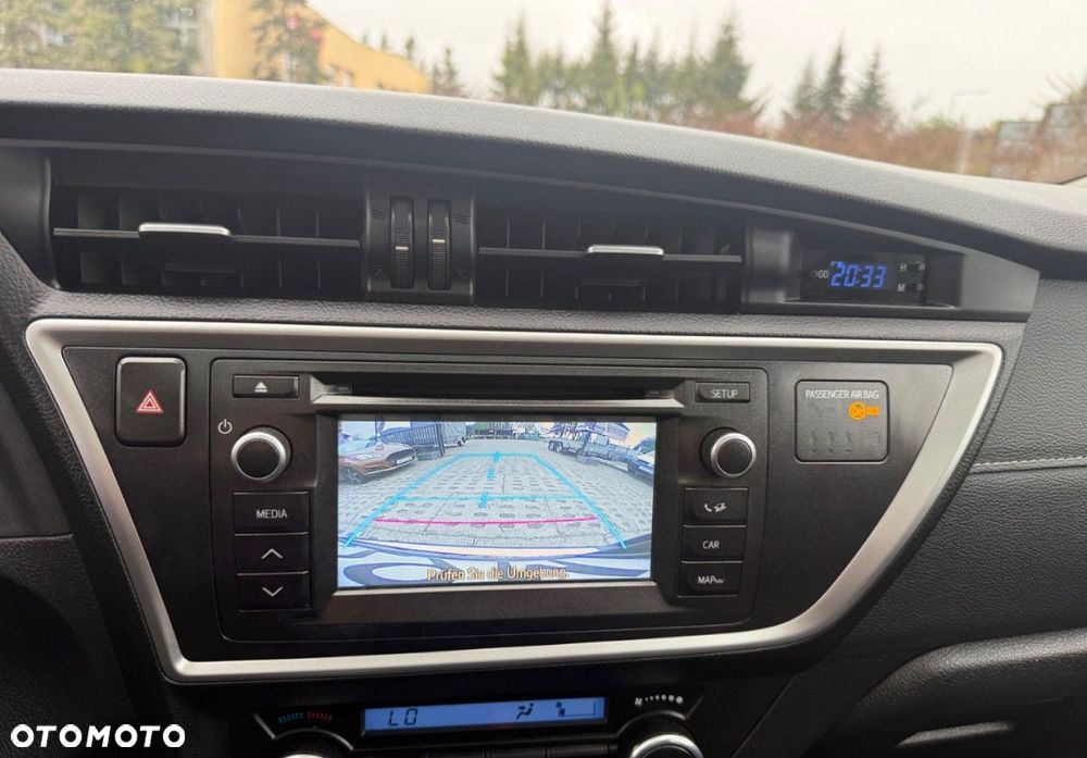 Toyota Auris - 19