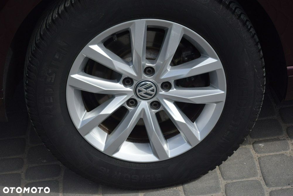 Volkswagen Passat - 14
