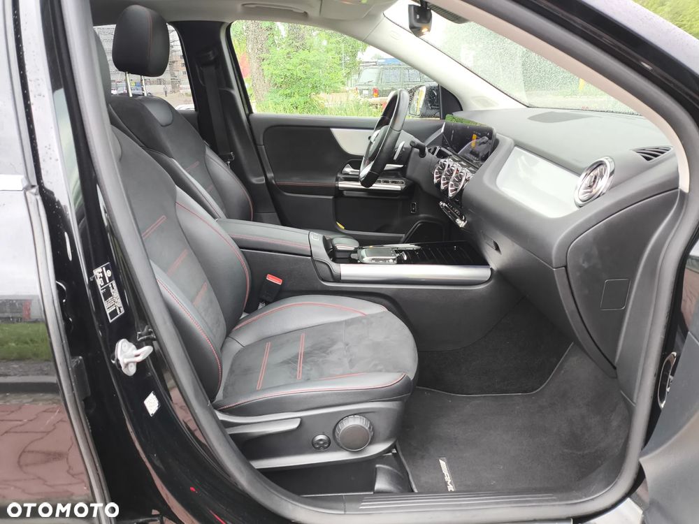 Mercedes-Benz GLA 250 4-Matic AMG Line - 22