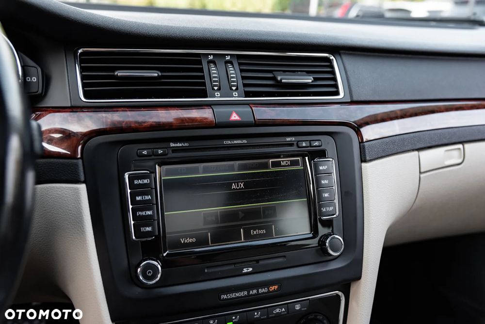 Skoda Superb 3.6 V6 4x4 DSG Elegance - 35