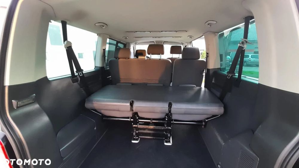 Volkswagen Transporter Caravelle Lang Trendline - 12