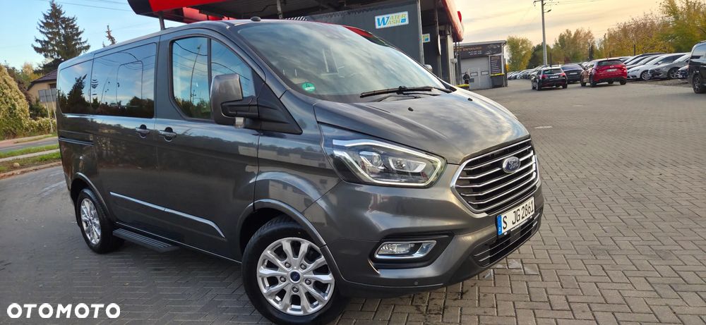 Ford Tourneo Custom - 21