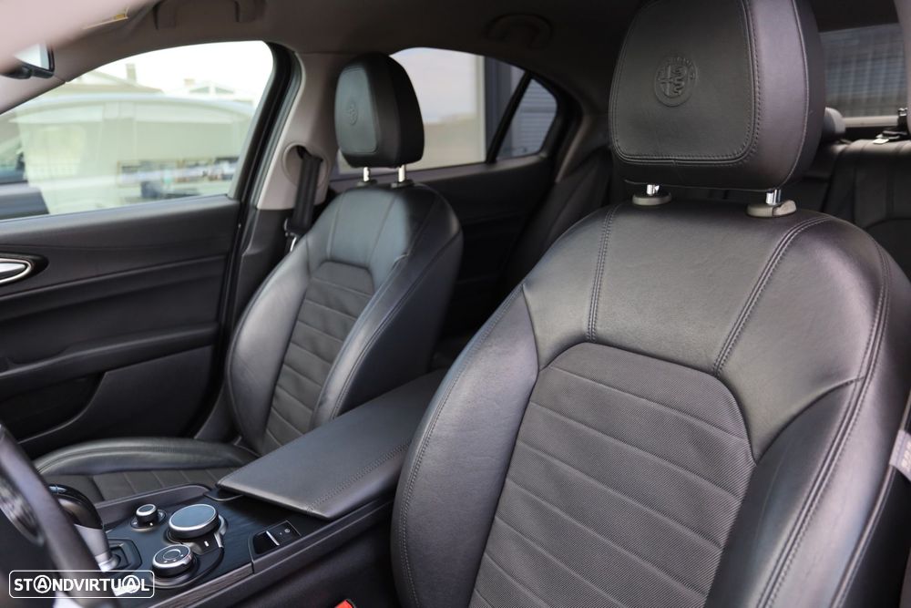 Alfa Romeo Giulia 2.2 D Super AT8 - 8