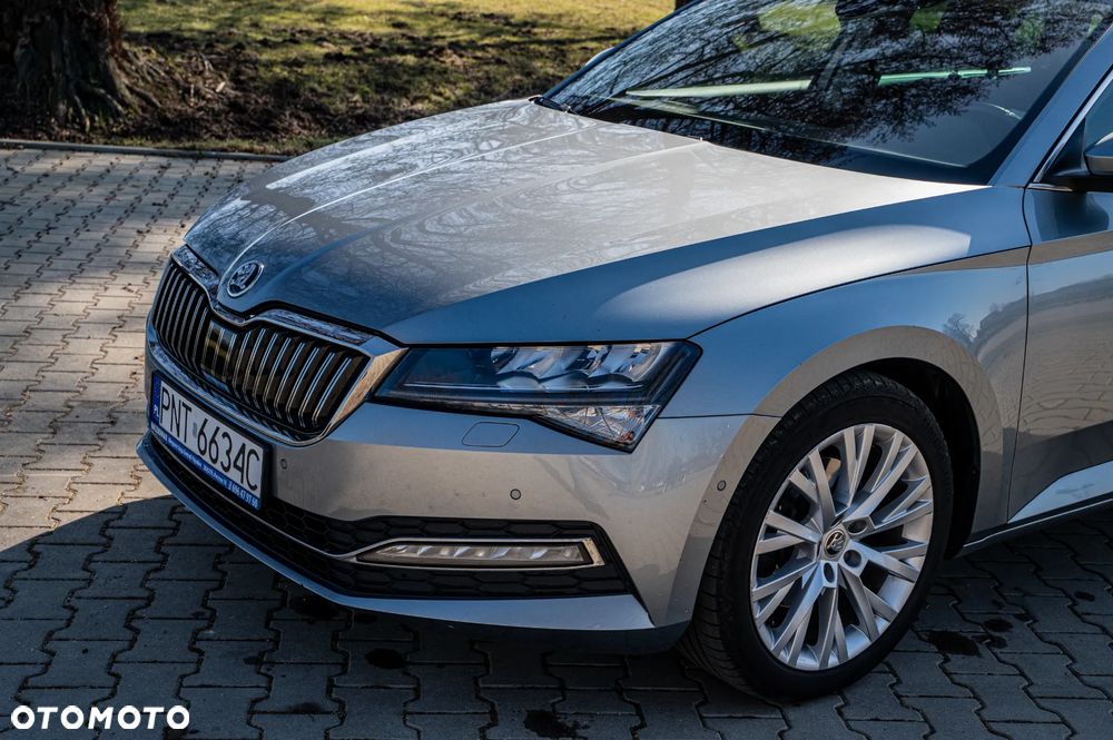 Skoda Superb 2.0 TDI DSG Premium Edition - 18