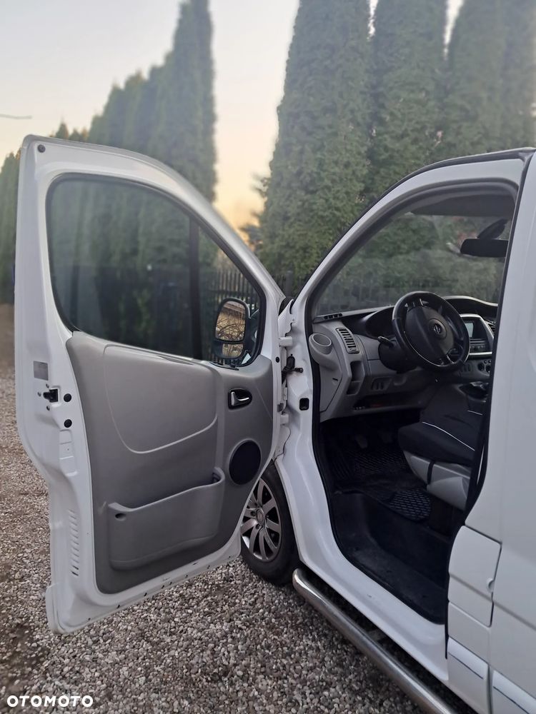 Opel Vivaro - 8