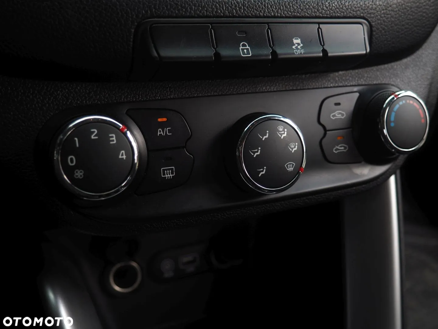 Kia Ceed Cee'd 1.6 CRDi L - 26