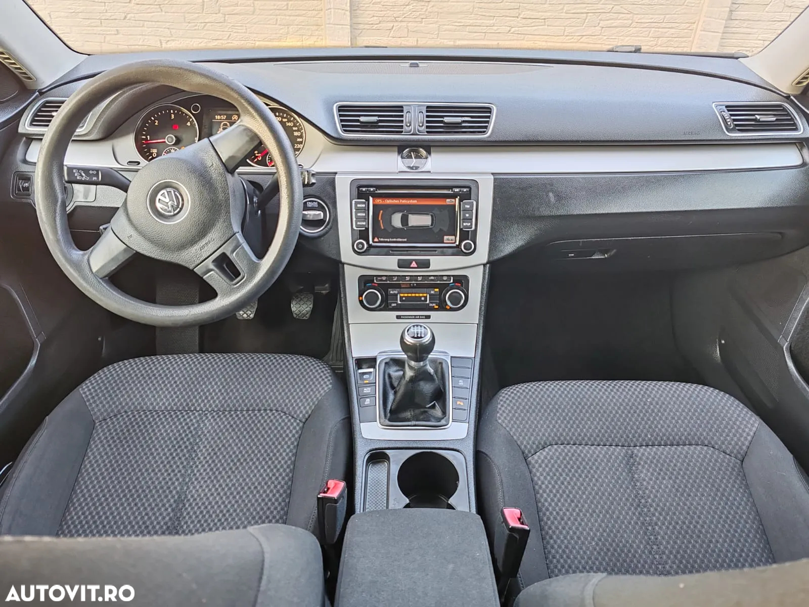 Volkswagen Passat - 11