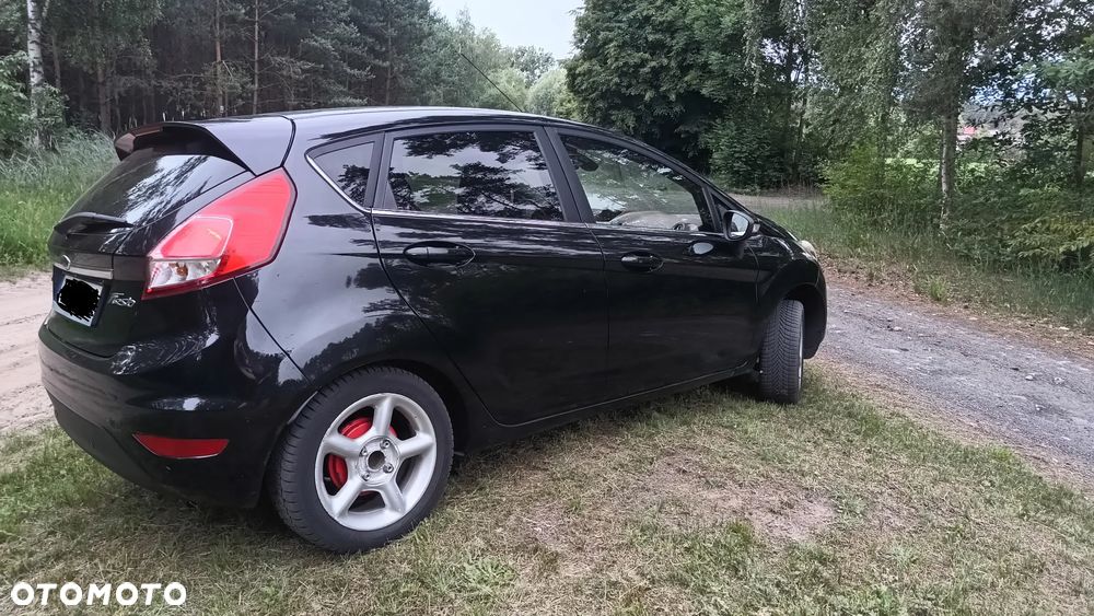 Ford Fiesta 1.6 TDCi DPF Titanium - 5