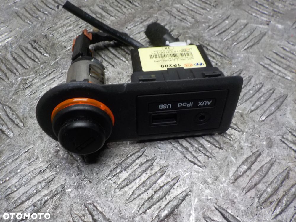 KIA VENGA GNIAZDO AUX IPOD USB 12V ZAPALNICZKI 96120-1P200