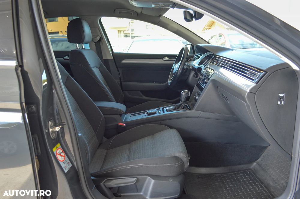 Volkswagen Passat 1.5 TSI ACT DSG Comfortline - 27