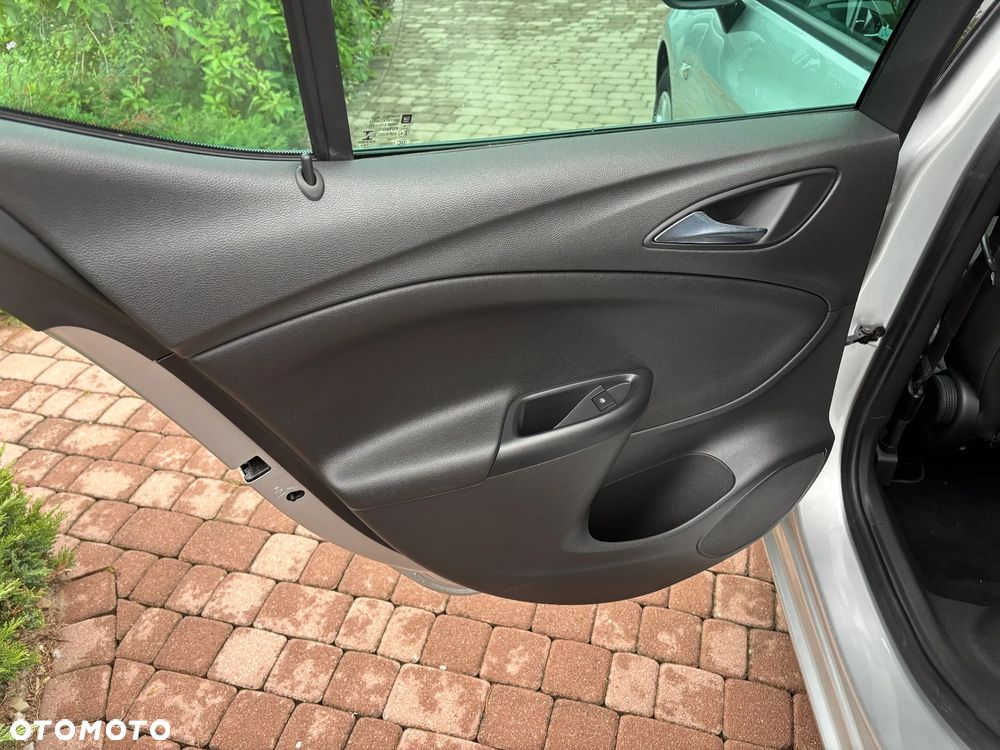 Opel Astra 1.4 Turbo Start/Stop Innovation - 17