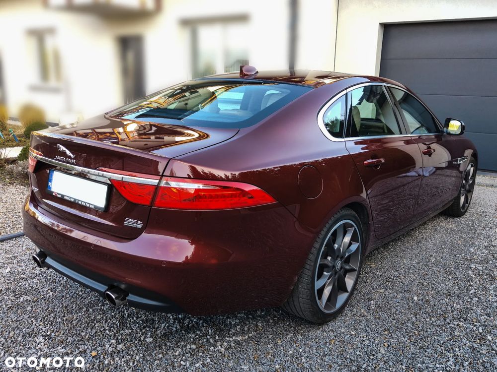 Jaguar XF - 3