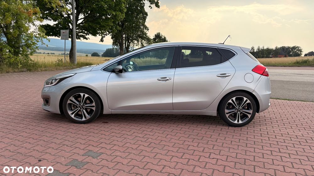 Kia Ceed 1.6 CRDi 136 ISG Platinum Edition - 3