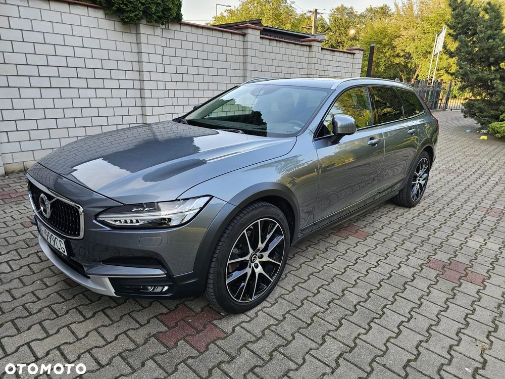 Volvo V90 Cross Country T6 AWD Pro - 1