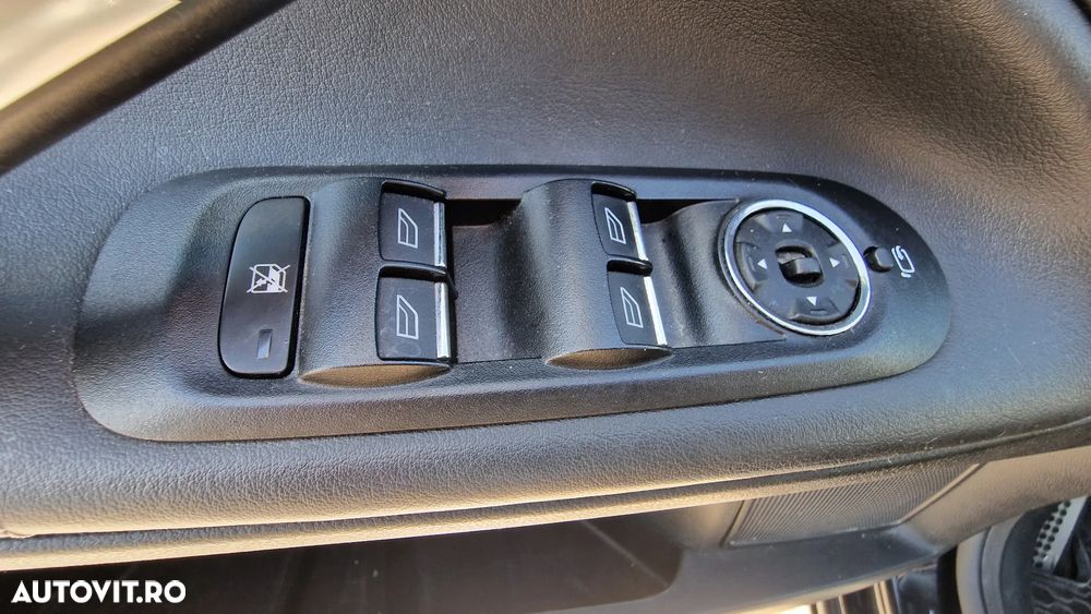 Ford Mondeo 2.0 TDCi Titanium - 10