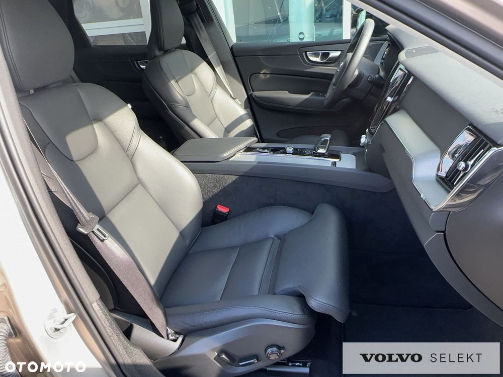 Volvo XC 60 - 24