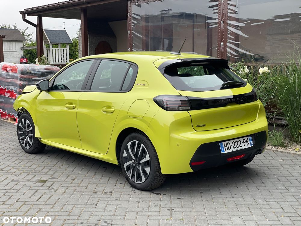 Peugeot 208 Benzin 100 Style - 4