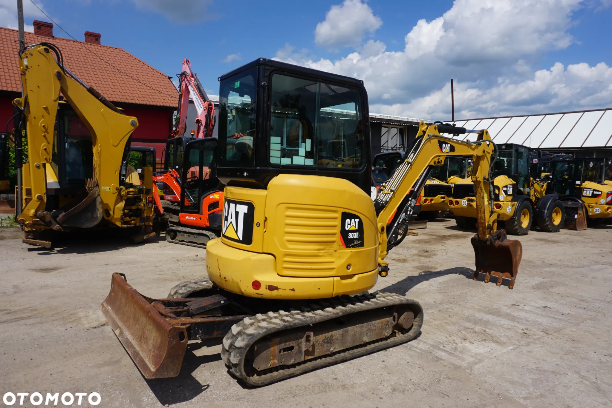Caterpillar CAT 303 E - 4