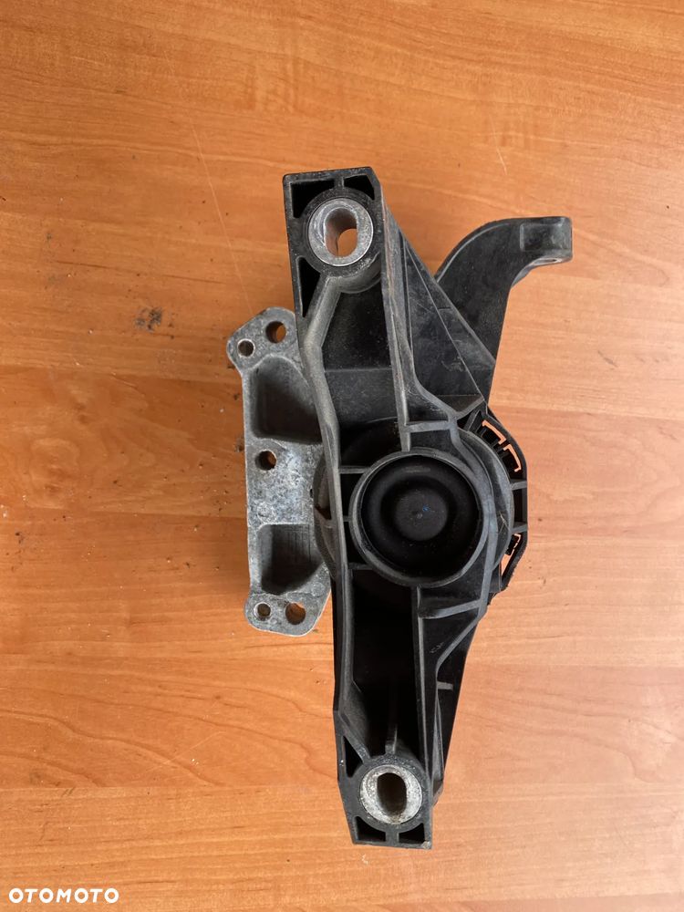 MOCOWANIE ŁAPA PODUSZKA SILNIKA PEUGEOT RIFTER - 3
