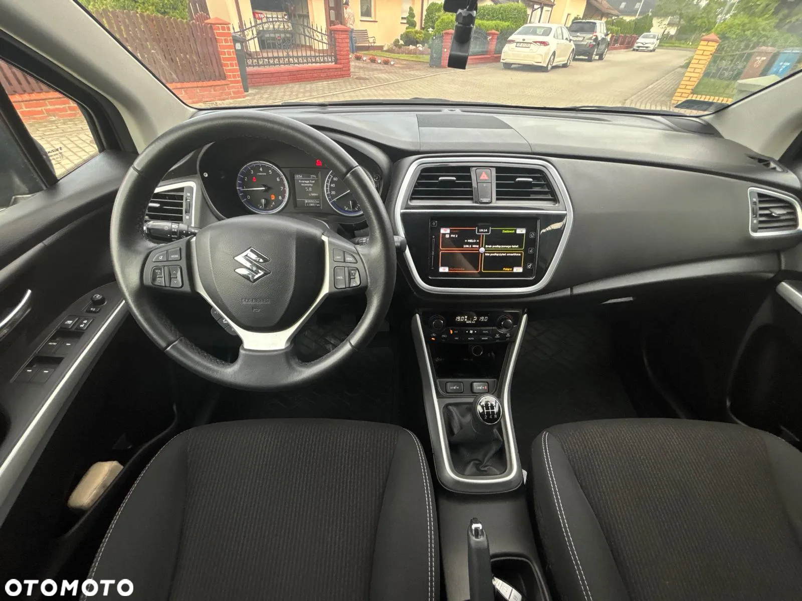 Suzuki SX4 S-Cross 1.0 T Premium - 10
