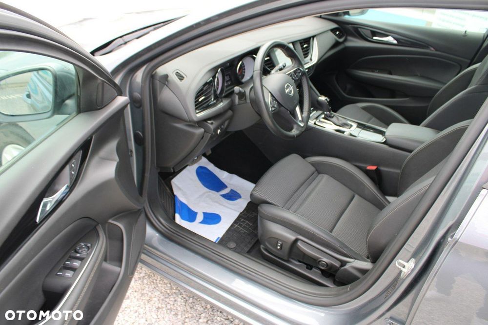 Opel Insignia - 15