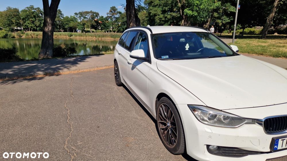 BMW Seria 3 318d DPF Touring - 3