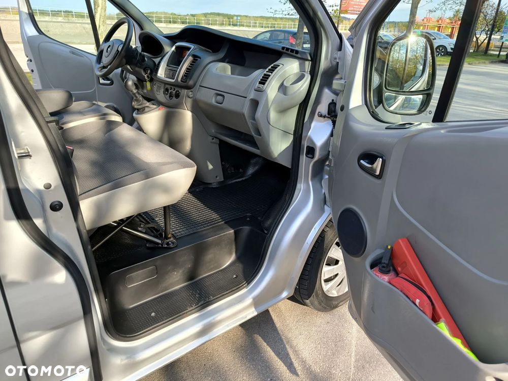 Opel Vivaro L2H1 2.9t - 25