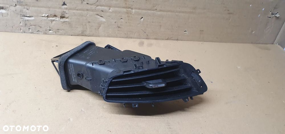 Kratka nawiewu powietrza prawa środkowa Opel Zafira C 13427381 - 3