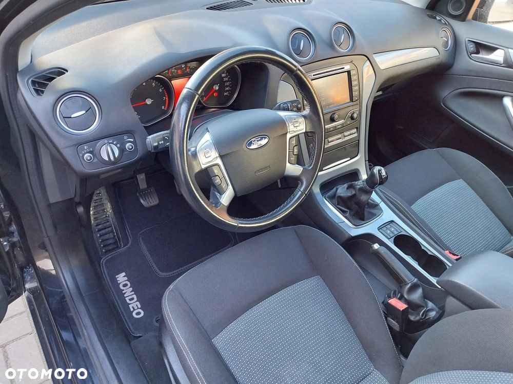 Ford Mondeo 2.0 Trend X - 14
