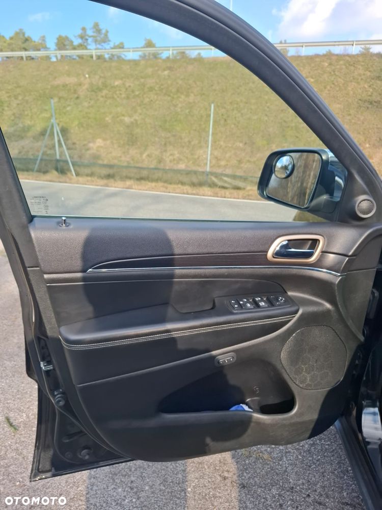 Jeep Grand Cherokee 5.7 V8 HEMI Overland - 8