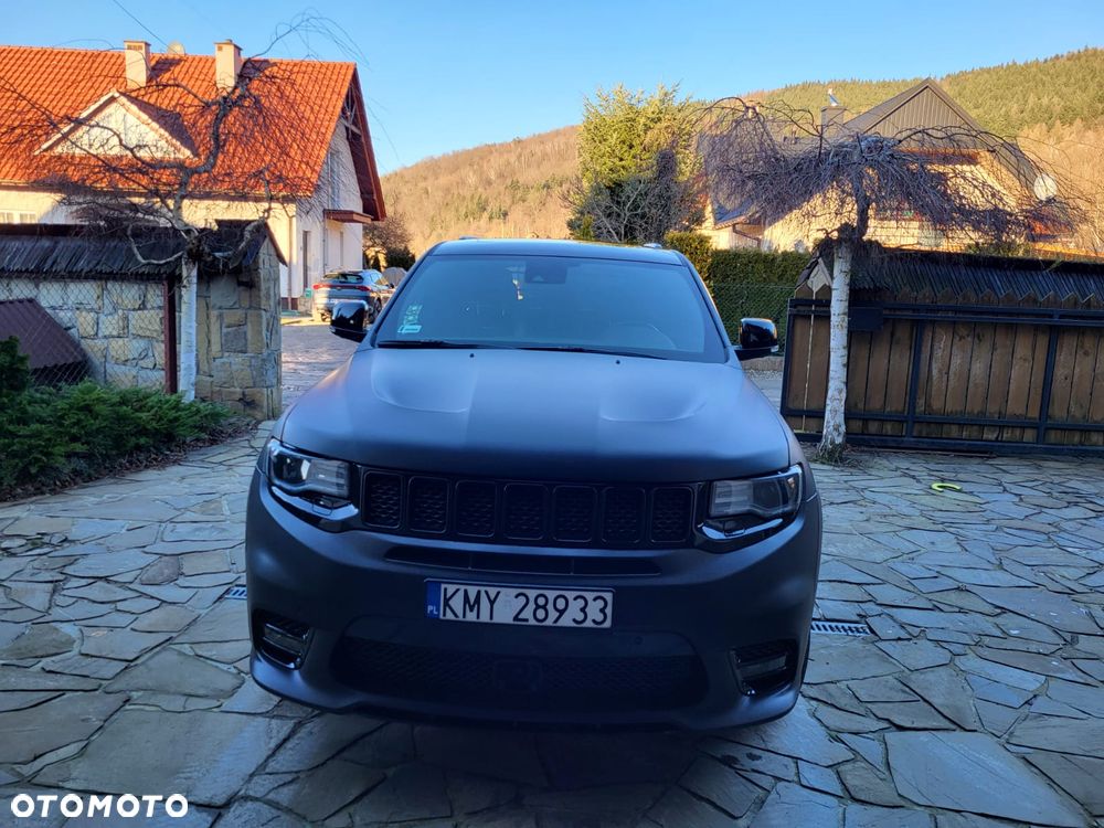Jeep Grand Cherokee SRT - 2