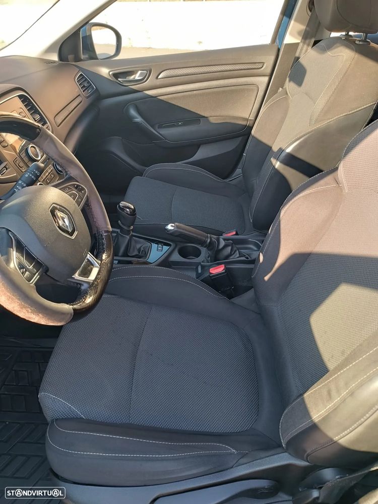 Renault Mégane 1.5 Blue dCi Zen - 9