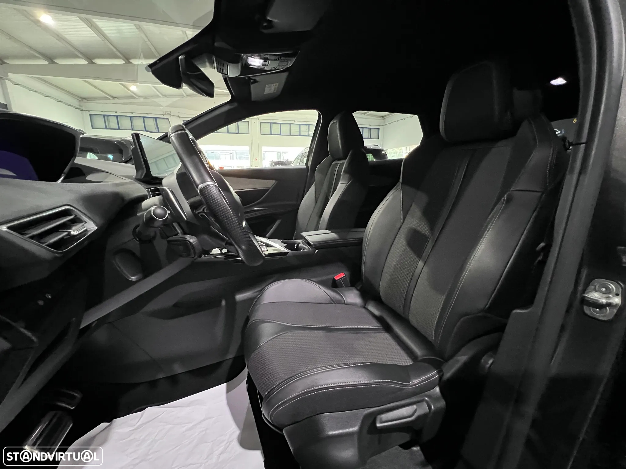 Peugeot 3008 1.5 BlueHDi GT EAT8 - 8